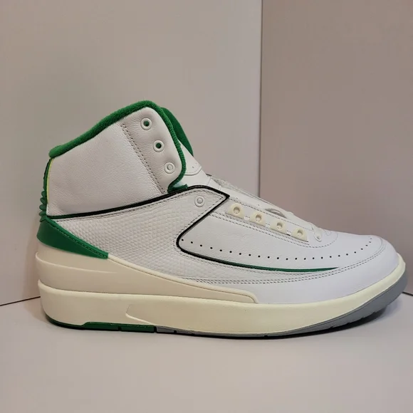 Air Jordan 2 Retro - Picture 2 of 9